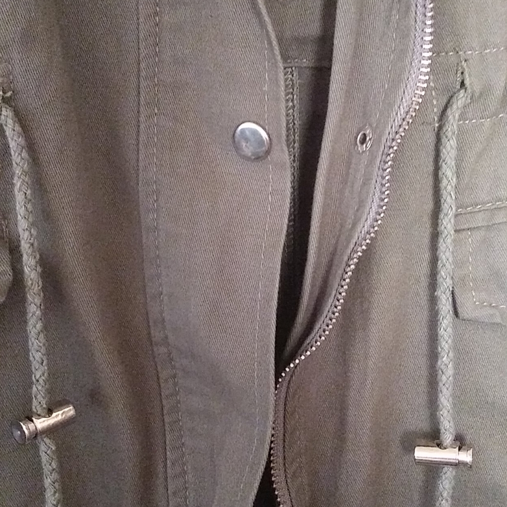 Vest/jacket - Picture 3 of 3